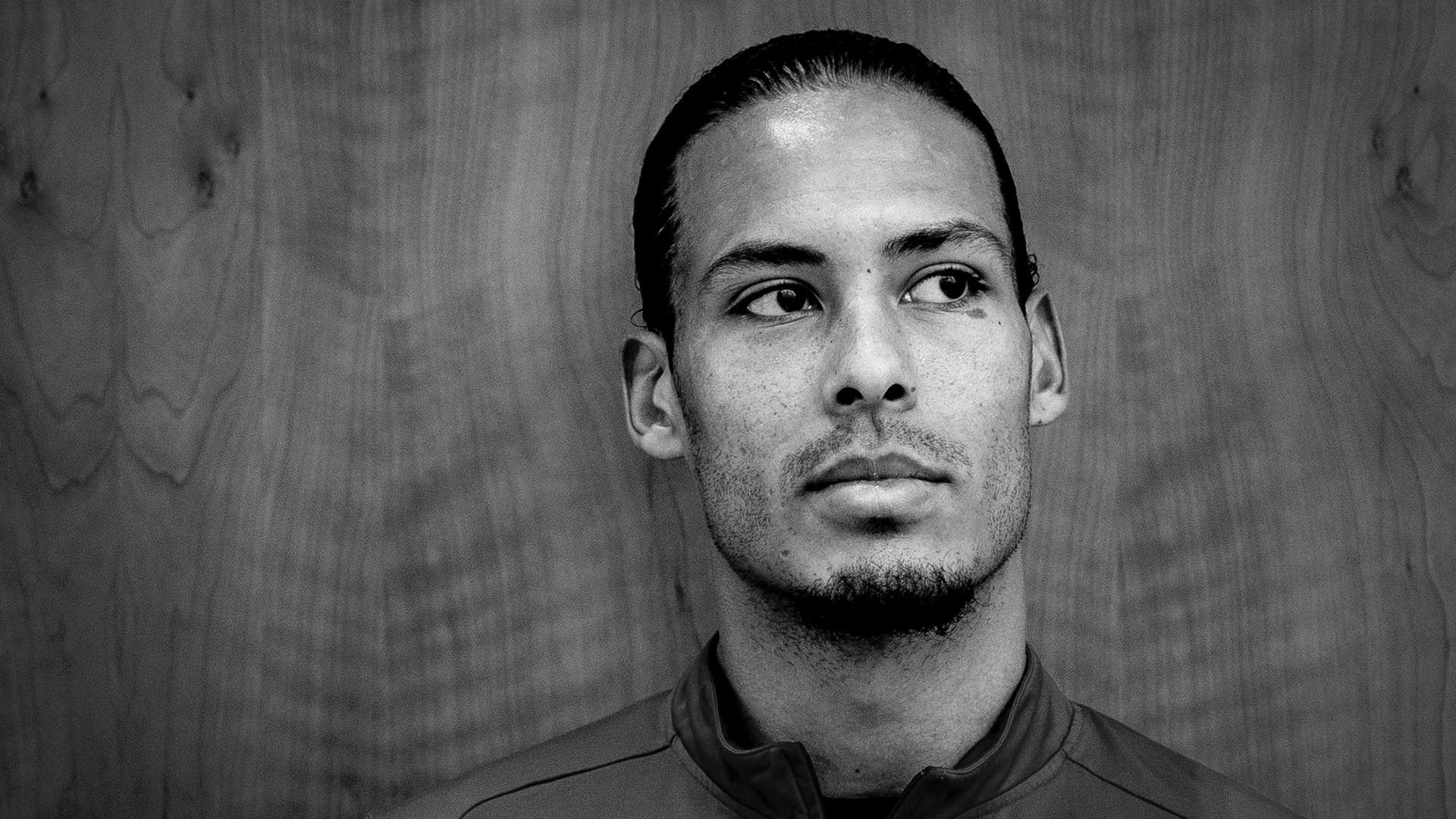 赛中占据明 赛中占据明