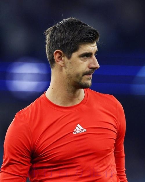 罗马诺:库尔图瓦伤势恢复顺利 或在四月伤愈复出